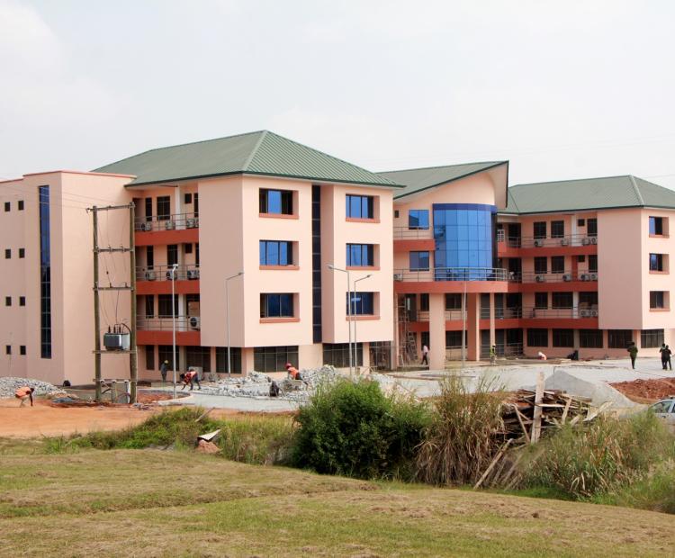 Vice-Chancellor Leads Final Inspection of New FCAT Block at Adako Jachie Campus