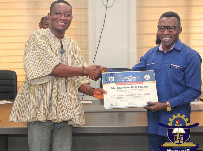 THE REGISTRAR, MR. EBENEZER KOFI BOAKYE, HONOURED AS THE FASHION PERSONALITY OF THE YEAR 2023